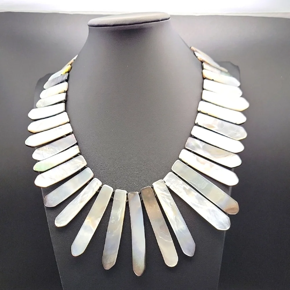 Elegant Rare Mother of Pearl Necklace 14